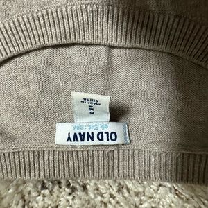 Beige sweater with tiger